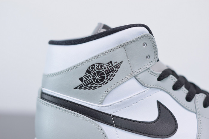 air jordan 1 mid light smoke grey 554724-092