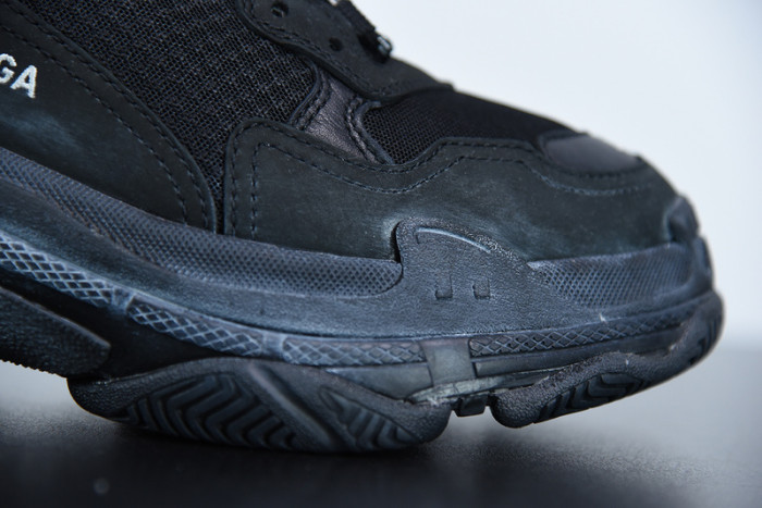 balcia triple s 534217 w09o1 1000