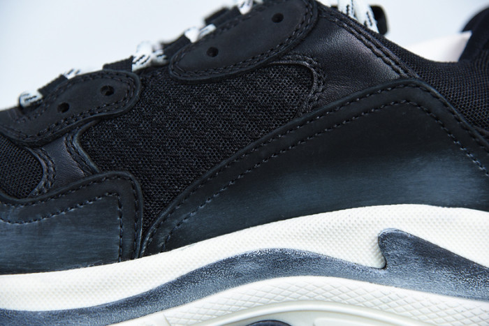 balcia triple s diy black red white 533882 w09o1 1000