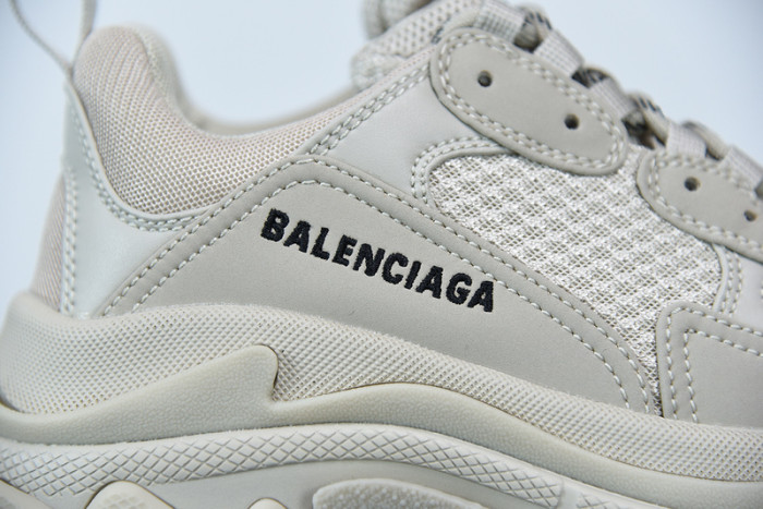 balcia triple s 536737 w2fw1 9700