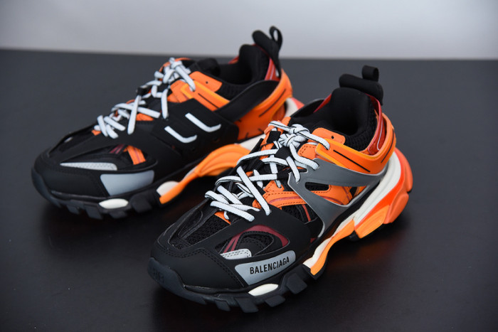 balcia track sneaker