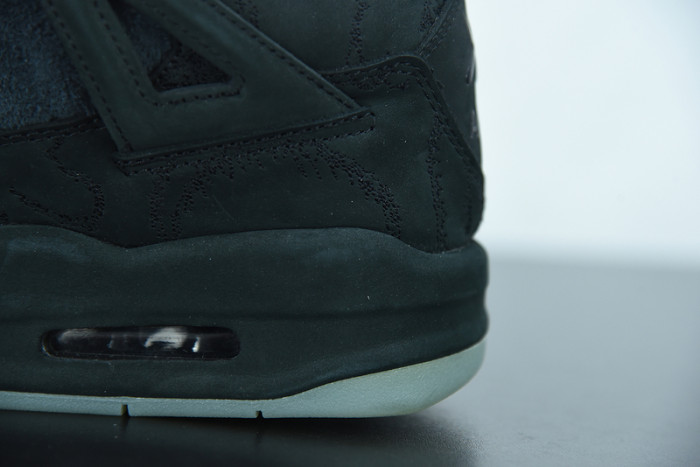 kaws x air jordan 4 black aj4 930155-001
