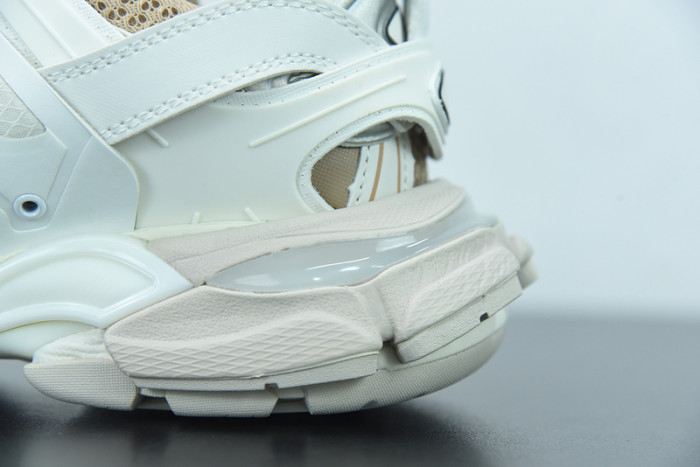 balcia track sneaker