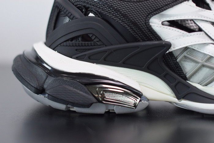 balcia track sneaker 570391 w2gn3 1090