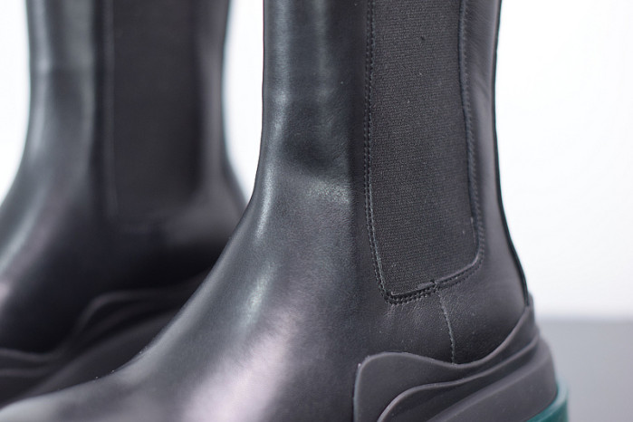 Bo*te*ga ve*ne*ta chelsea tire leather high boot