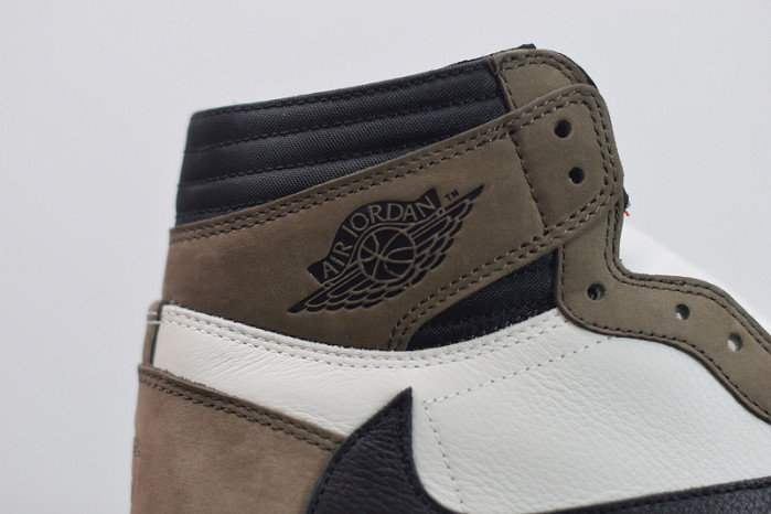 air jordan 1 retro high travis scott cd4487-100