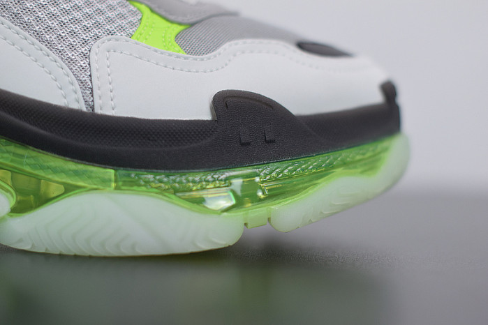 balcia triple s 541624 w2fr1 8297