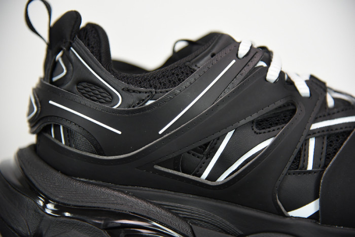 balcia track led Ba*len*cia*ga