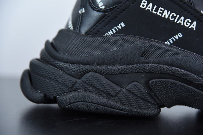 balcia triple s black logo 536737 w2fa1 1090