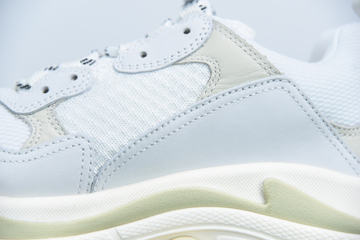 balcia triple s 541624 w09e1 9000