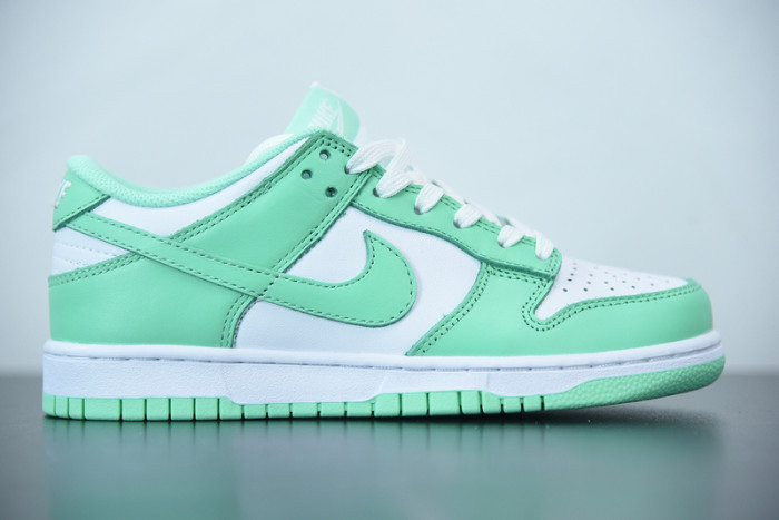 nike dunk low ＂green glow＂dd1503-105