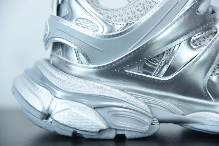 balcia track sneaker