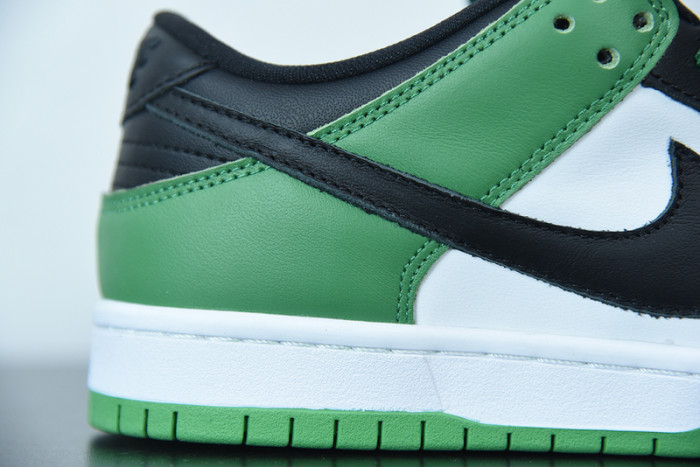 nike dunk low "classic green" bq6817-302