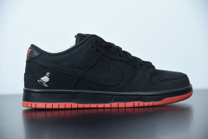 nike sb dunk low black pigeon 883232-008