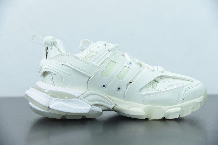 balcia track sneaker