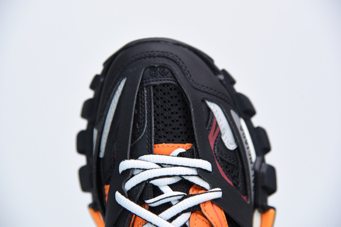 balcia track sneaker
