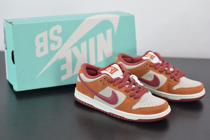 nike sb dunk low pro dark russet cedar bq6817-202