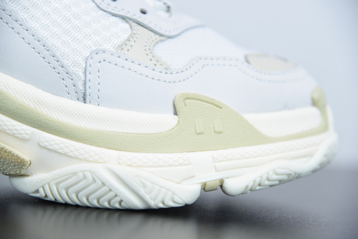 balcia triple s 541624 w09e1 9000