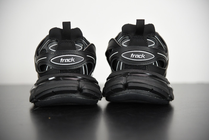 balcia track led Ba*len*cia*ga