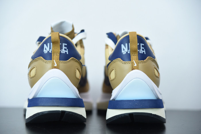 nike vaporwaffle sacai tan navy dd1875-200