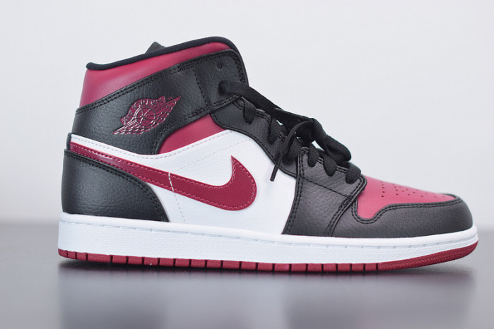 air jordan 1 mid bred toe 554724-066