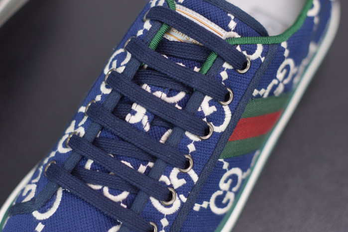 gci low top sneaker g020