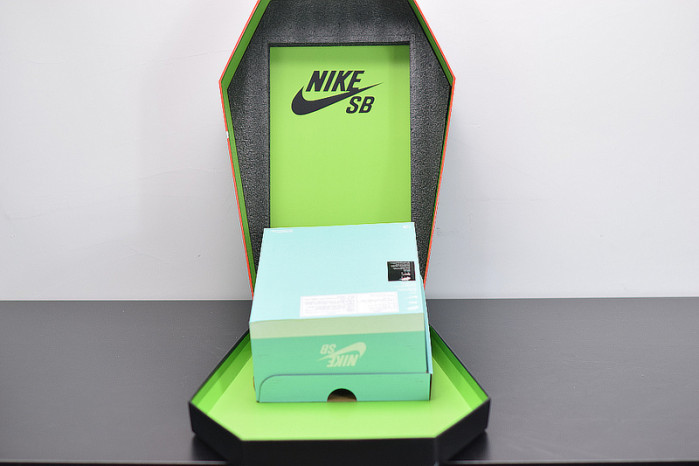 nike sb dunk low night of mischief halloween bq6817-006