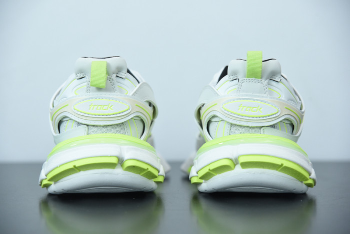 balcia track sneaker