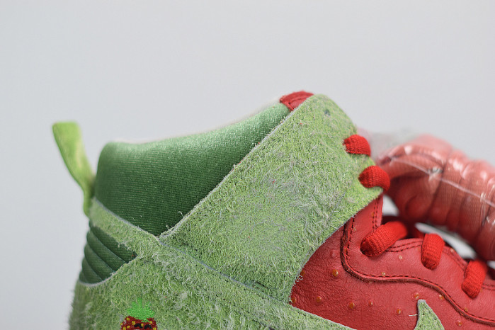 nike sb dunk high“strawberry cough” cw7093-600