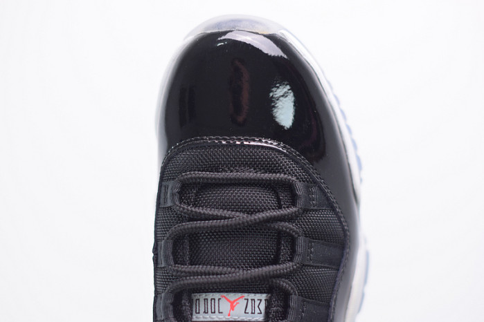 airjordan 11 retro low infrared 528895-023