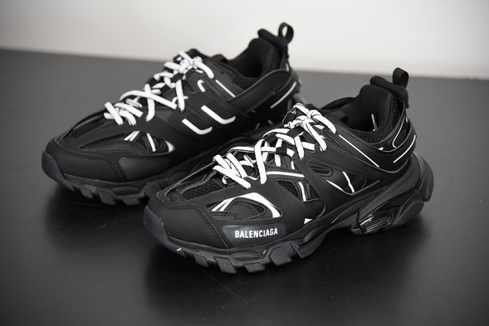 balcia track led Ba*len*cia*ga