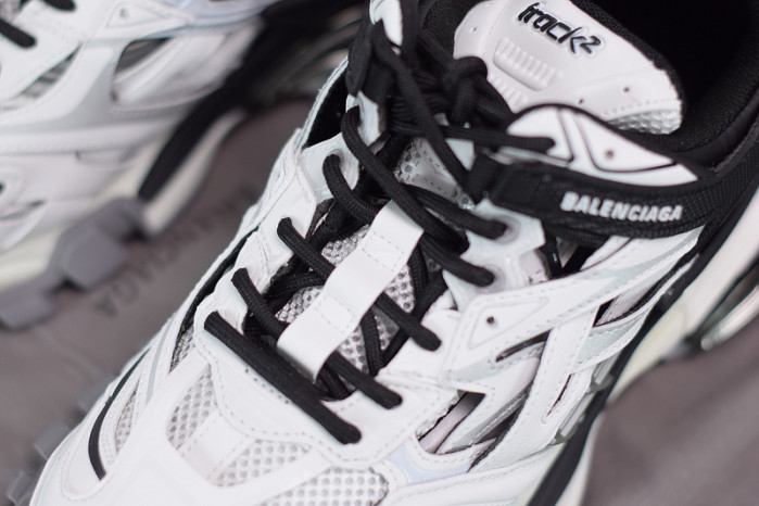 balcia track sneaker 570391 w2gn3 1090