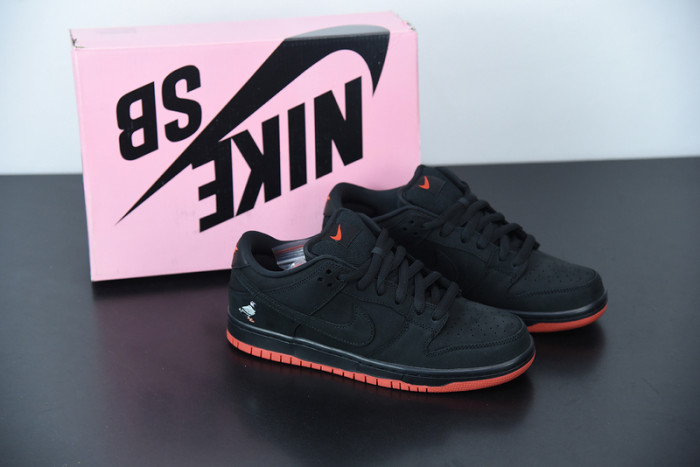 nike sb dunk low black pigeon 883232-008