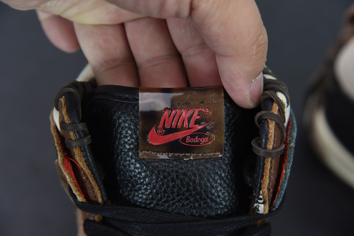 bodegar x nike sb dunk high "legend" cz8125-200