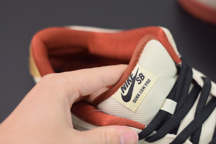 nike sb dunk low pro hennessy bq6817-100