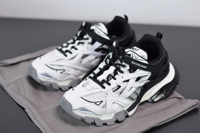 balcia track sneaker 570391 w2gn3 1090