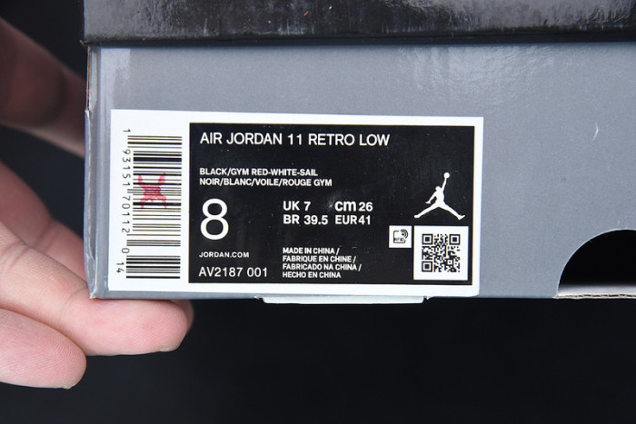 airjordan 11 retro low “72-10” av2187-001