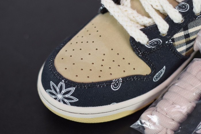 nike sb dunk low travis scott ct5053-001