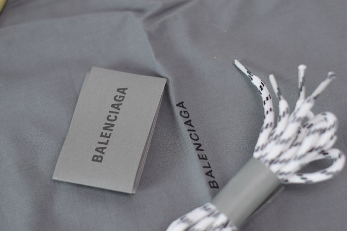 balcia triple s 536737 w09om 9072