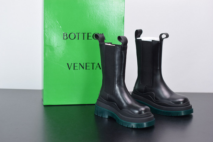 Bo*te*ga ve*ne*ta chelsea tire leather high boot