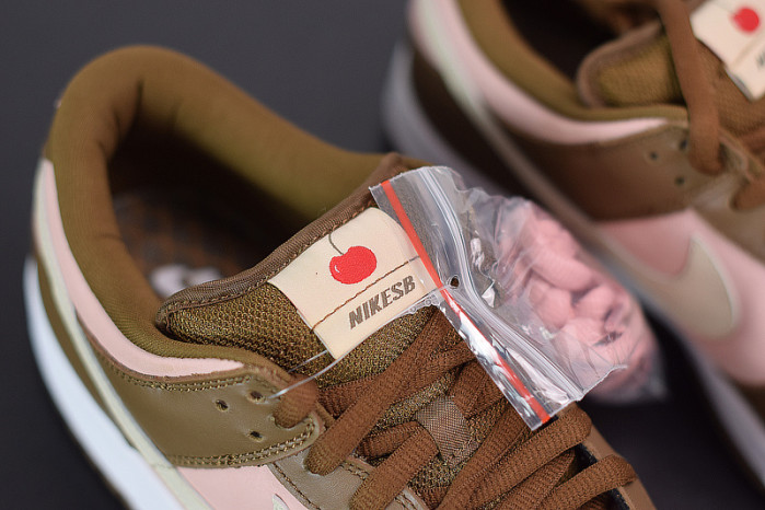 nike dunk sb low stussy cherry 304292-671