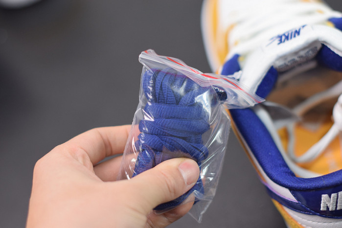 nike sb dunk low laser orange bq6817-800