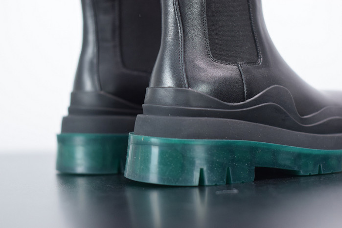Bo*te*ga ve*ne*ta chelsea tire leather high boot