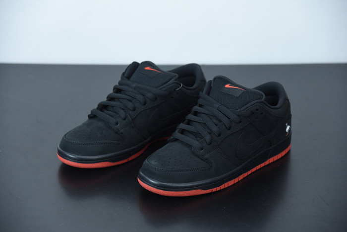 nike sb dunk low black pigeon 883232-008