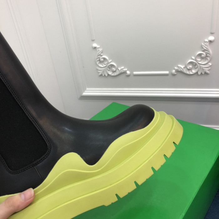 Bo*te*ga ve*ne*ta chelsea tire leather high boot