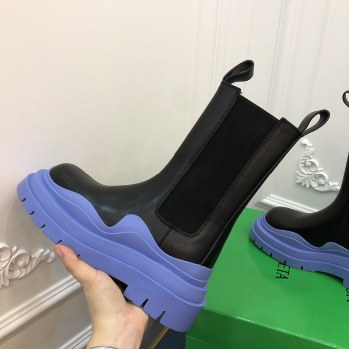 Bo*te*ga ve*ne*ta chelsea tire leather high boot