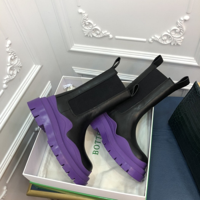 Bo*te*ga ve*ne*ta chelsea tire leather high boot