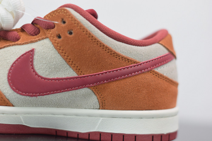 nike sb dunk low pro dark russet cedar bq6817-202