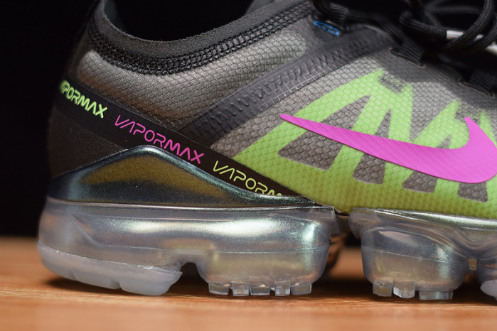 nike air vapormax 2019 premium black active fuchsia photo blue at6810-001
