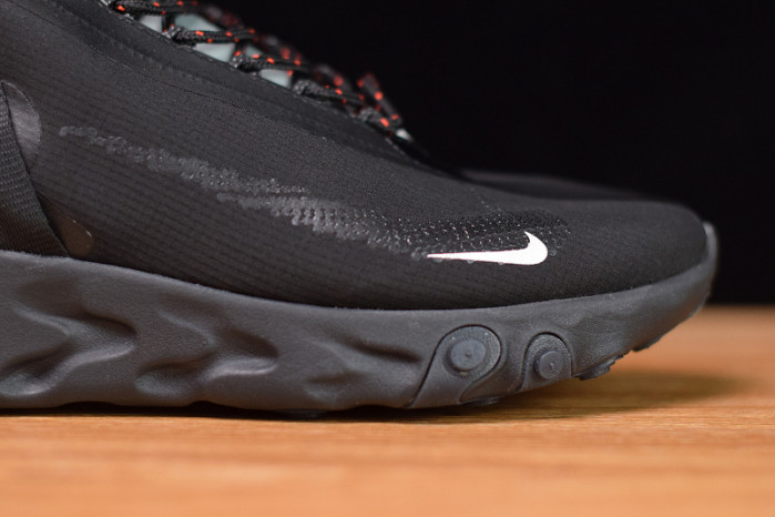 nike react runner mid wr ispa black at3143-001